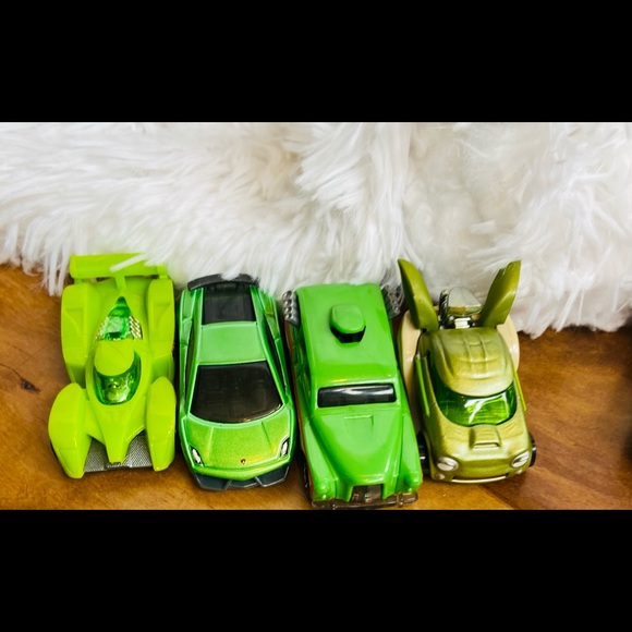 21 HotWheels car lot! - Picture 3 of 11